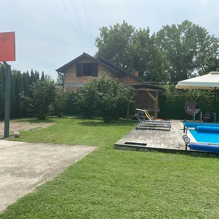 בית נופש Vikendica Dunja לוזניצה