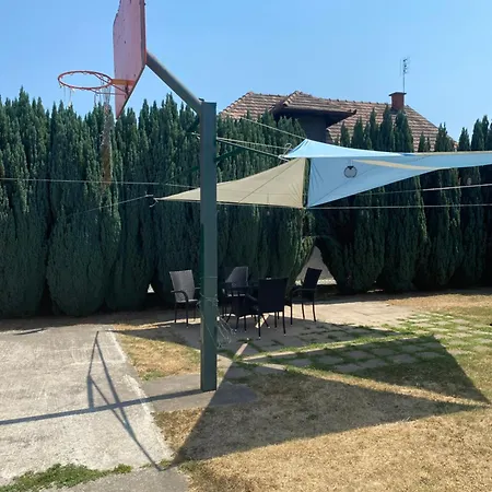 Vikendica Dunja לוזניצה